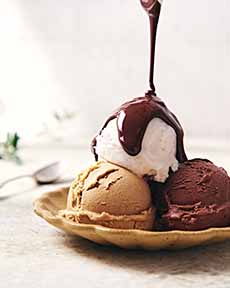 Hot Fudge Sundae With Dairy-Free Wildgood Ice Cream