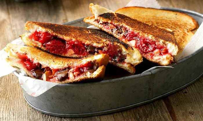 Chocolate Cherry Grilled Sandwich