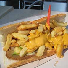 Mitrailette  Sandwich with French Fries