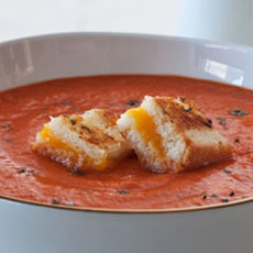Tomato_Soup_Grilled_Cheese_Croutons_close-230