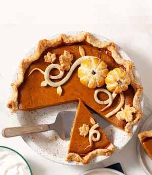 Pumpkin Pie With Crust Decorations