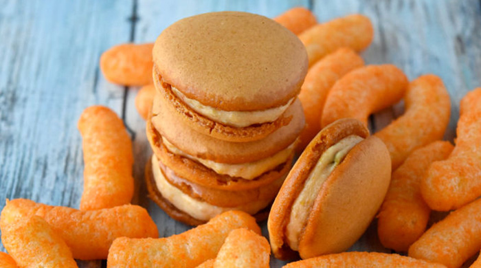 Cheez Doodle Macarons