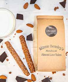 Minnie Beasley Bag Of Tuiles