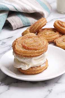 Churro Ice Cream Sanddwich