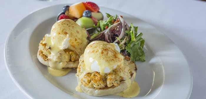Crab Cake Eggs Benedict