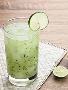 Cucumber Lime Spritz Cocktail