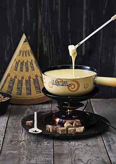 A Pot Of Gruyere Fondue & Recipe