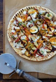 grilled-pizza-grilling.com-230