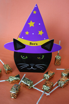 halloween-candy-cat-230