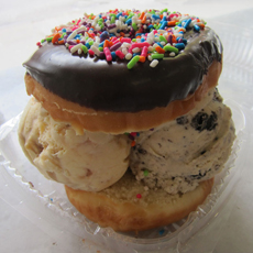 holey-cream-donut-c-jean-philippe-gerbi-230sq