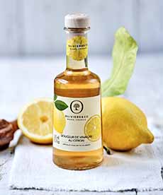 Bottle of Oliviers & Co Lemon Vinegar