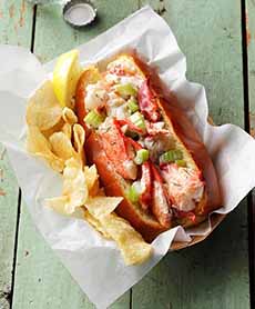 Lobster Roll With Potato Chips