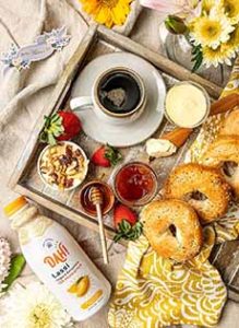 Mango Lassi Served With Bagels
