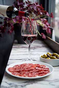 All About Merlot & A Merlot Hot Chocolate Recipe