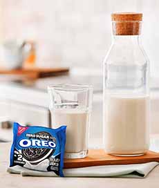 Zero Sugar Oreos With A Glass Of Milk