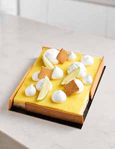 Modern-Design Lemon Meringue Pie