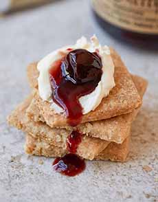 Effie's Oatcakes & Brie