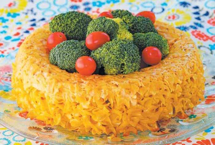 Savory Noodle Ring With Vegetables