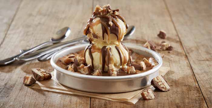 Snickers Pizookie