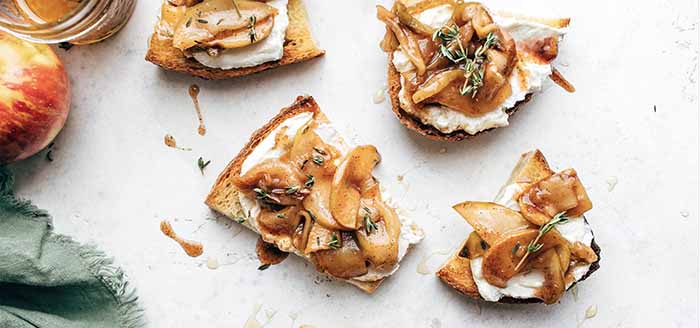 Sour Cream Apple Pie Toast