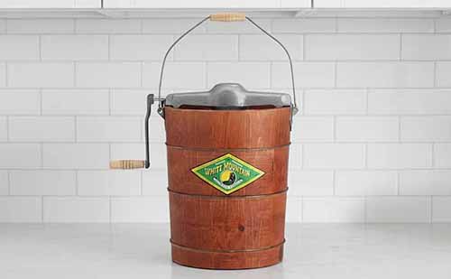 White Mountain Hand-Crank Ice Cream Freezer
